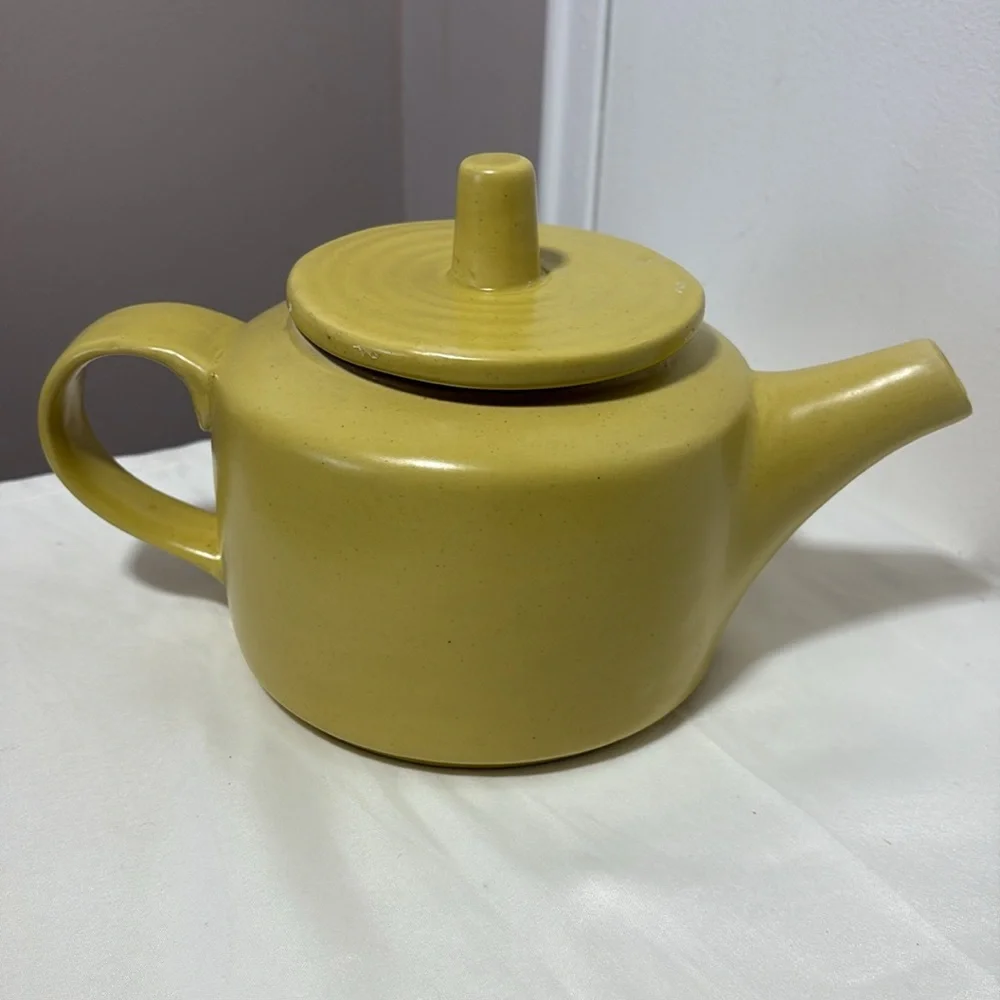 CRATE & BARREL B. Eigen Designed Tea Pot in Mustard Yellow